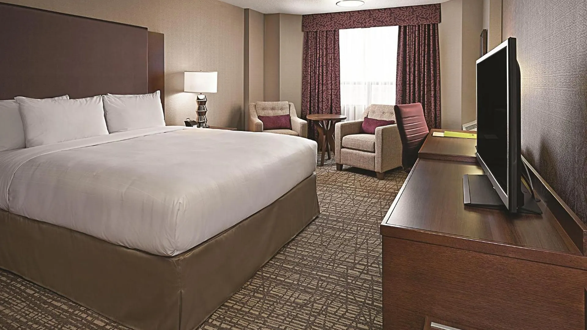 Doubletree By Hilton West Edmonton Hotel