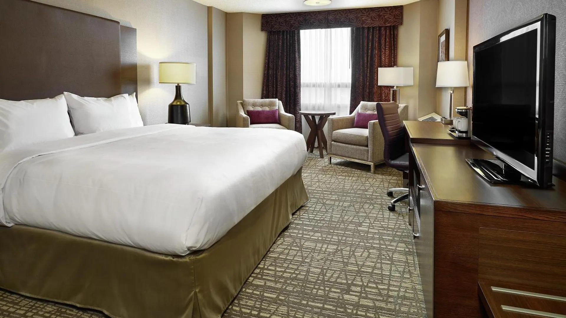Doubletree By Hilton West Edmonton Hotel