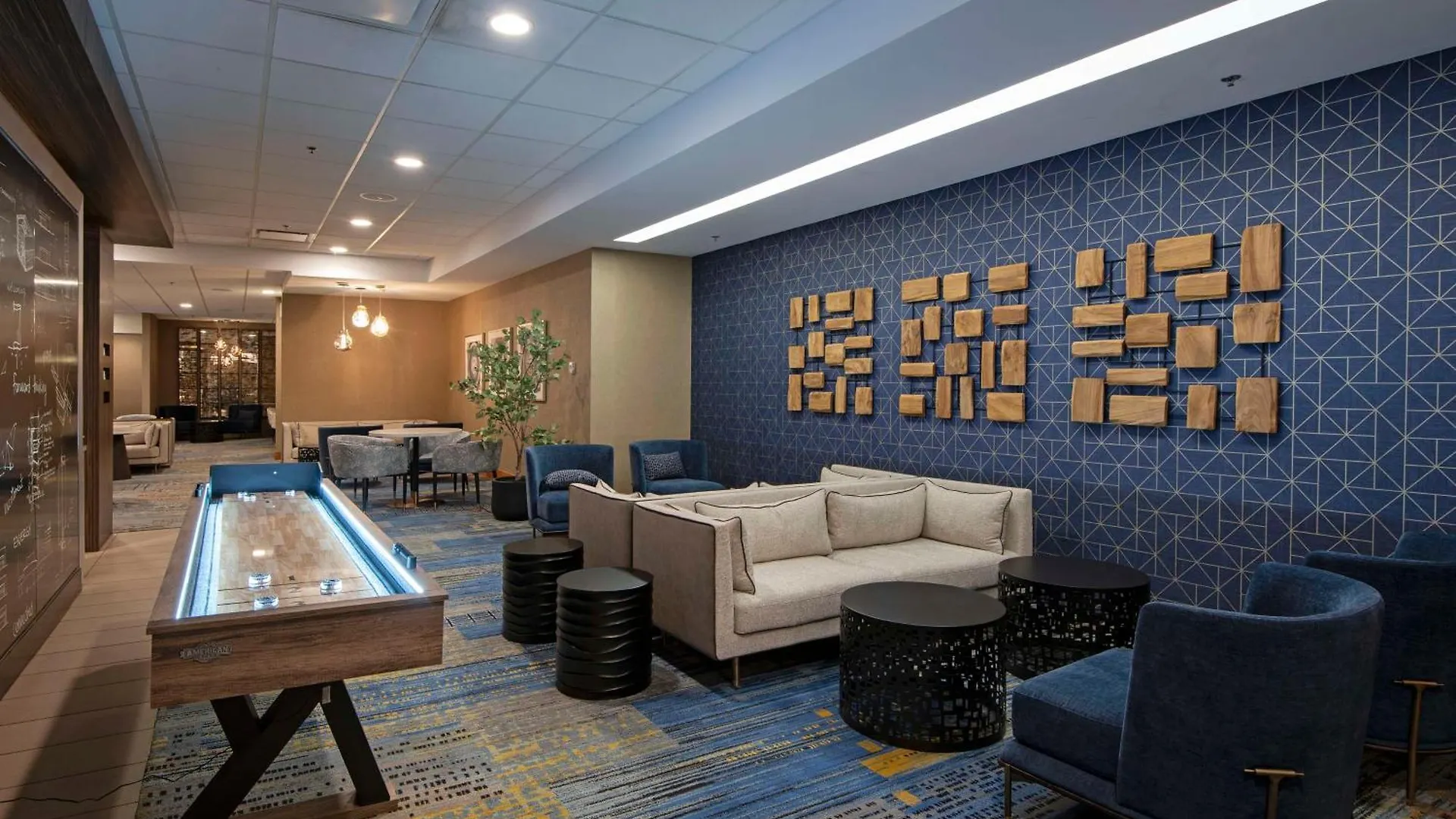Hotel Doubletree By Hilton West Edmonton