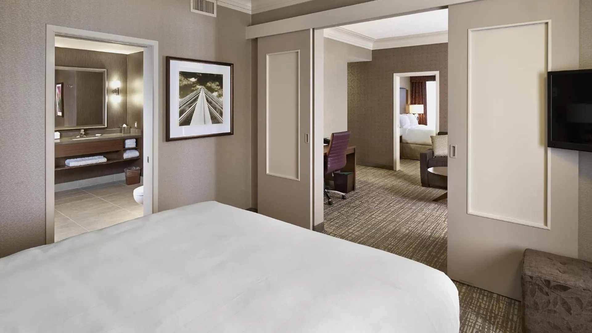 Hotel Doubletree By Hilton West Edmonton