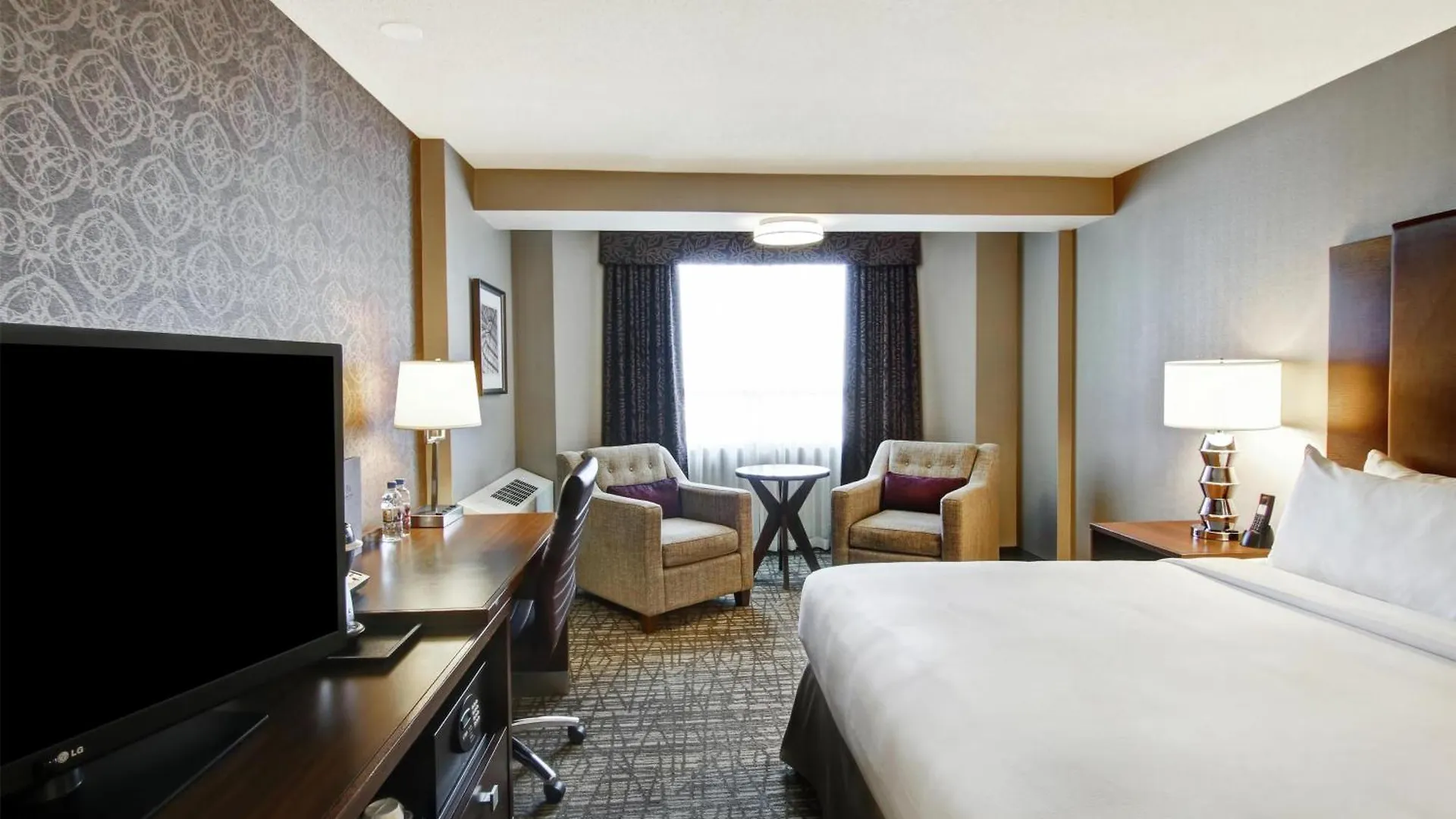 Hotel Doubletree By Hilton West Edmonton